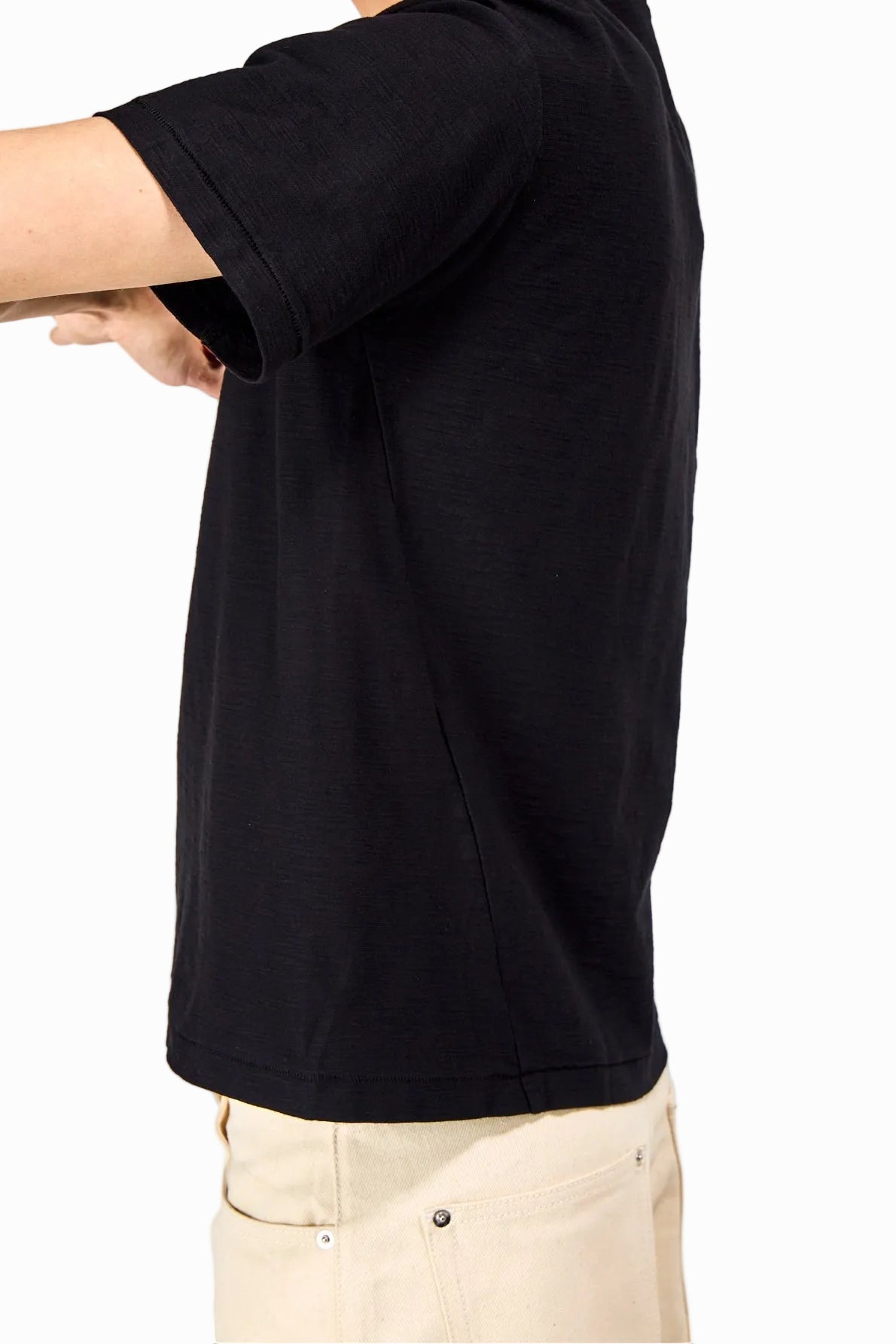 TWISTED SHEER BLACK TEE